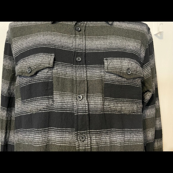 Men’s Black & Grey Striped Shirt, XL - Picture 2 of 12